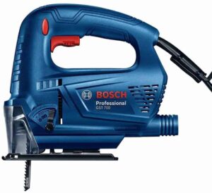 BOSCH ubodna pila Professional GST 700